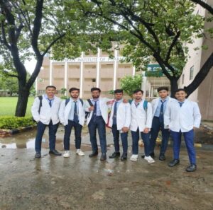 Training on Sophisticated Instrument attended by Students.