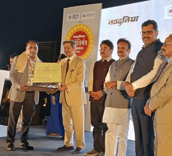 deepak kourav awarded
